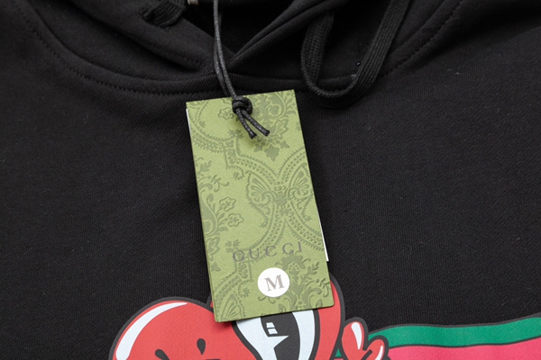 ブランドパーカー着用イメージ